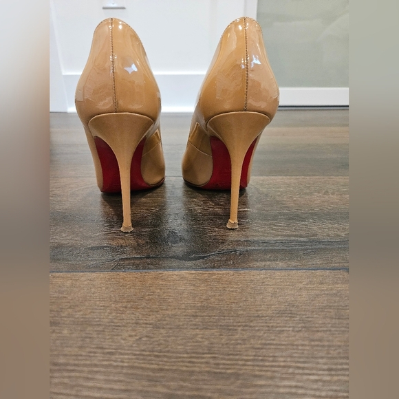 Christian Louboutin Women's Tan Patent Pumps - Size 36 1/2 - Picture 6 of 15